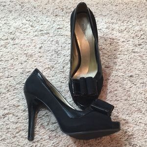 Nine West Loreteo Black Peep Toe Pump Sz 8